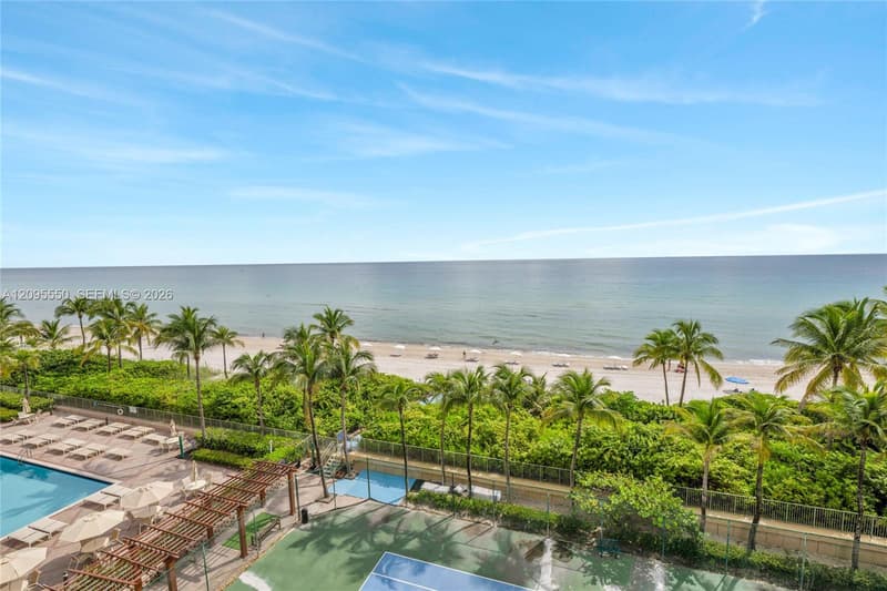 2080 Ocean Dr #511, Hallandale Beach, 33009