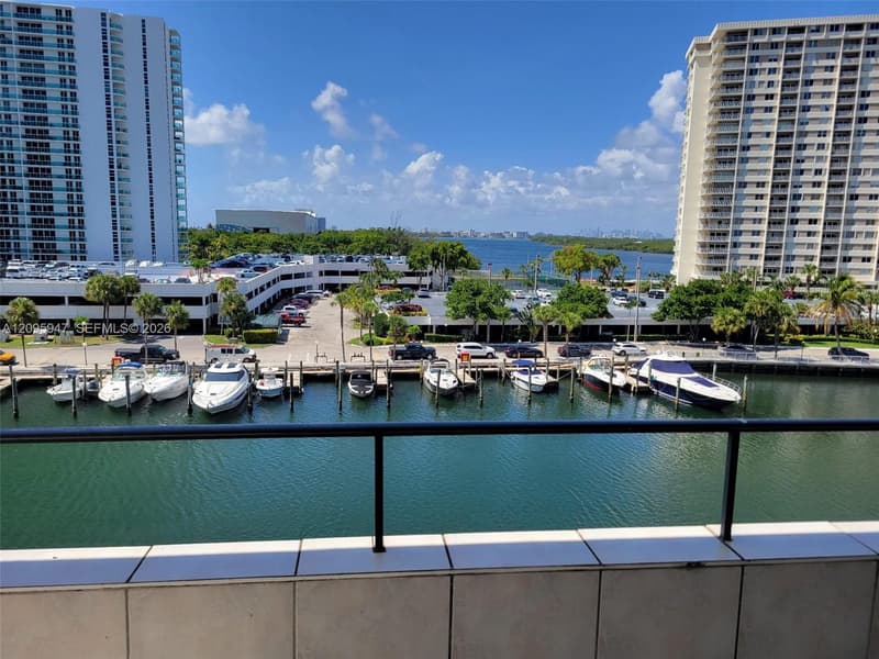 220 Kings Point Dr #606, Sunny Isles Beach, 33160