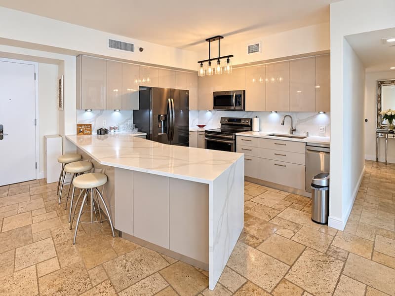 1800 OCEAN Drive #1210, Hallandale Beach, 33009