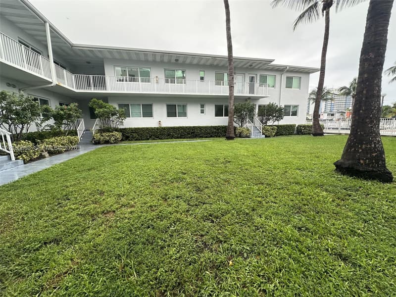 7207 Bay Dr #13, Miami Beach, 33141