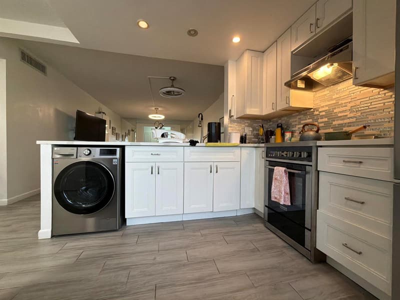 320 12th Avenue #105, Hallandale Beach, 33009