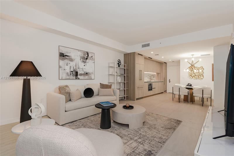 77 5th St #2208, Miami, 33131
