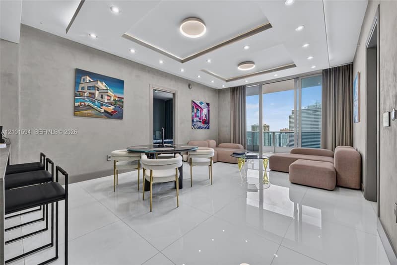 200 Biscayne Boulevard Way #5010, Miami, 33131