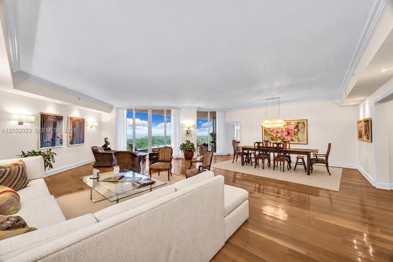 60 Edgewater Dr #14E, Coral Gables, 33133