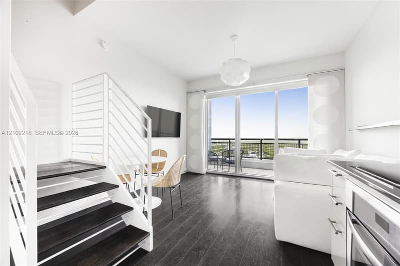 60 13th St #2417, Miami, 33130