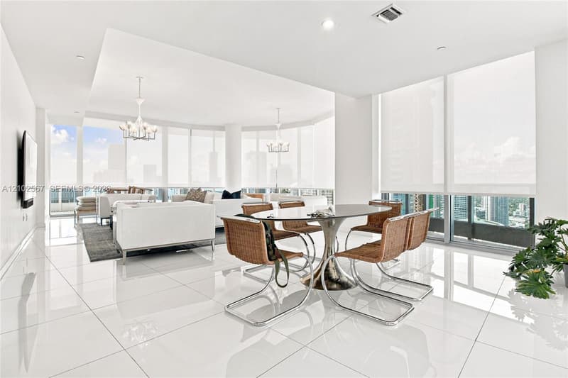 200 Biscayne Boulevard Way #5302, Miami, 33131