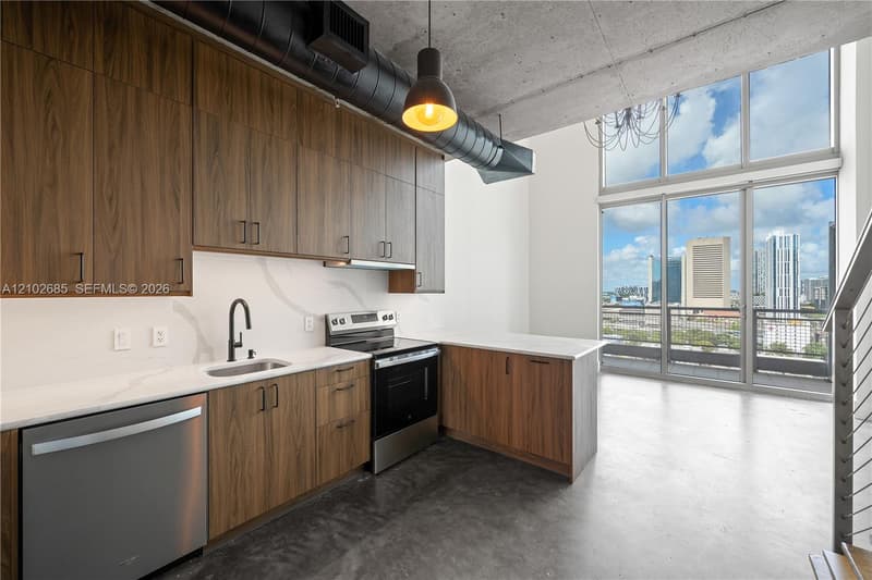 690 1st Ct #2115, Miami, 33130