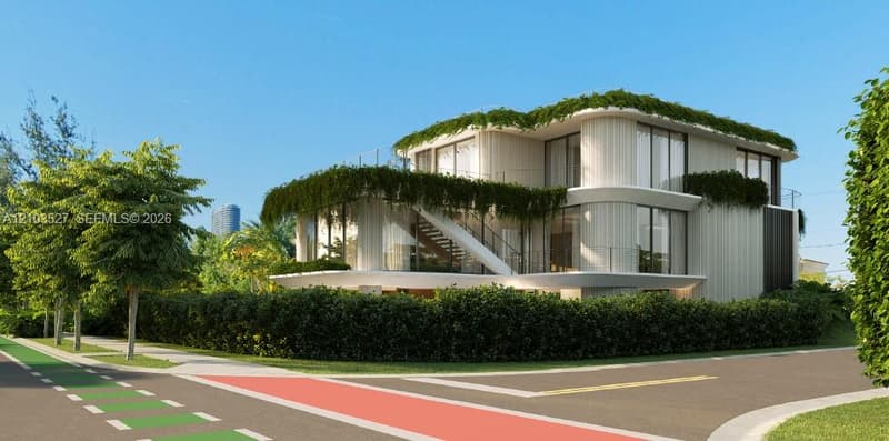 920 Venetian Dr, Miami, 33139