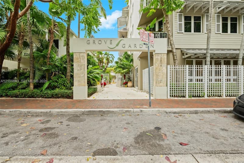 3540 Main Hwy #207, Miami, 33133