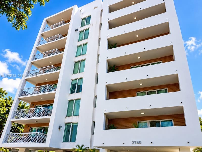 2740 28th Ter #307, Miami, 33133