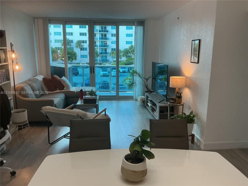 7501 Treasure Dr #2L, North Bay Village, 33141