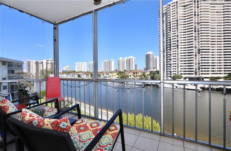 3030 Marcos Dr #T512, Aventura, 33160