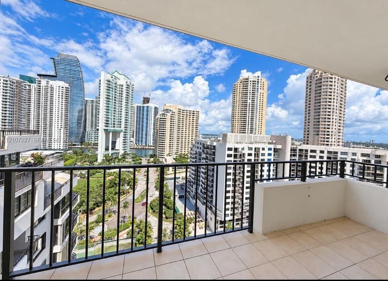 520 Brickell Key Dr #A2012, Miami, 33131