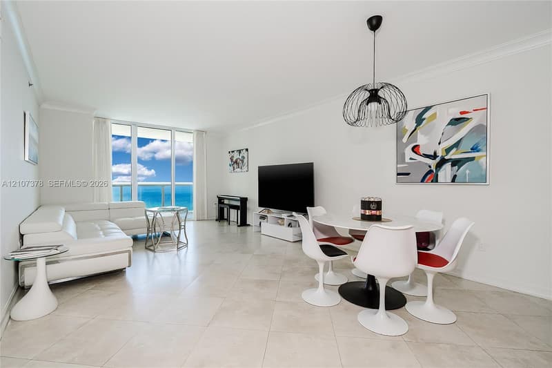 1830 Ocean Dr #3511, Hallandale Beach, 33009