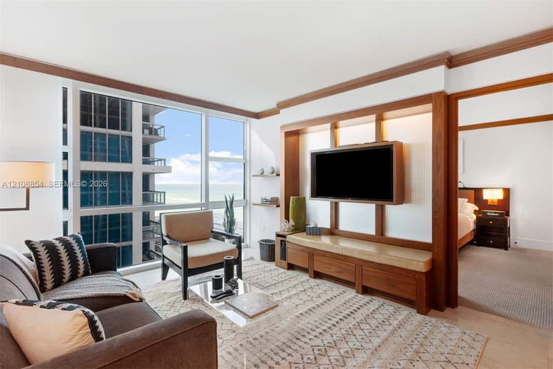 6801 Collins Ave #909, Miami Beach, 33141