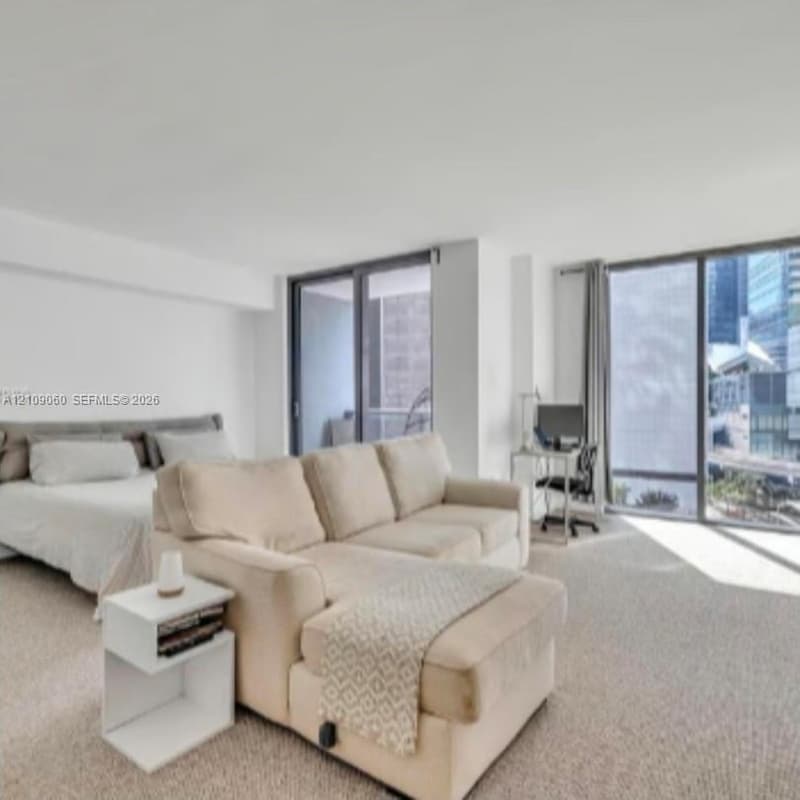 31 6th St #805, Miami, 33131