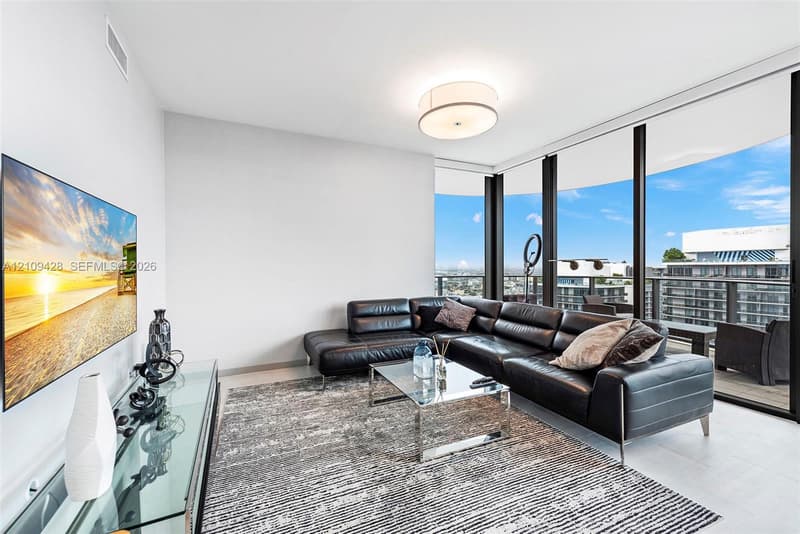 1000 Brickell Plz #PH5307, Miami, 33131