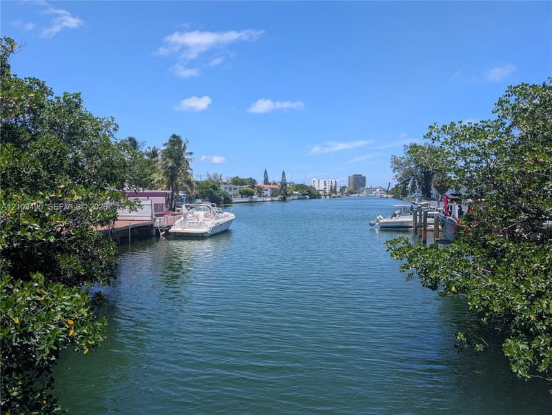 7751 Hawthorne Ave, Miami Beach, 33141