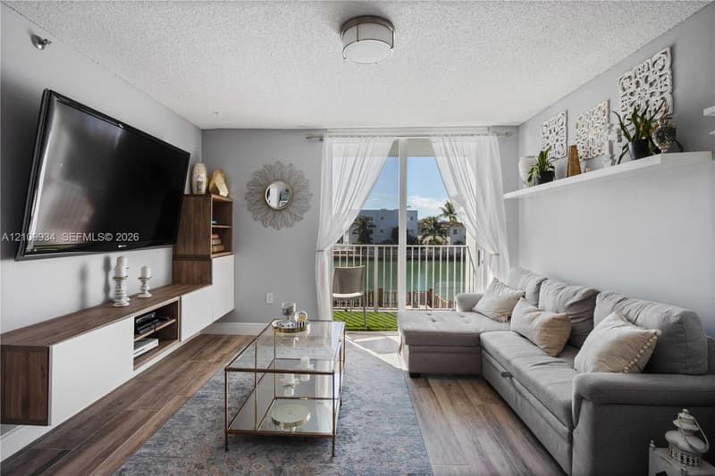 80 Shore Dr #205, Miami Beach, 33141