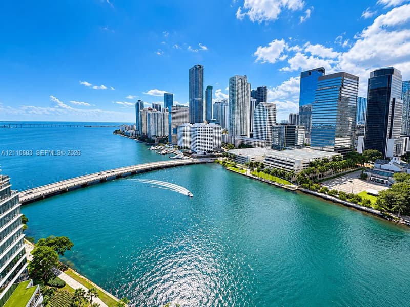 701 Brickell Key Blvd #2412, Miami, 33131
