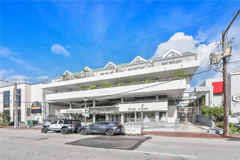 2977 Mcfarlane Rd #9, Miami, 33133