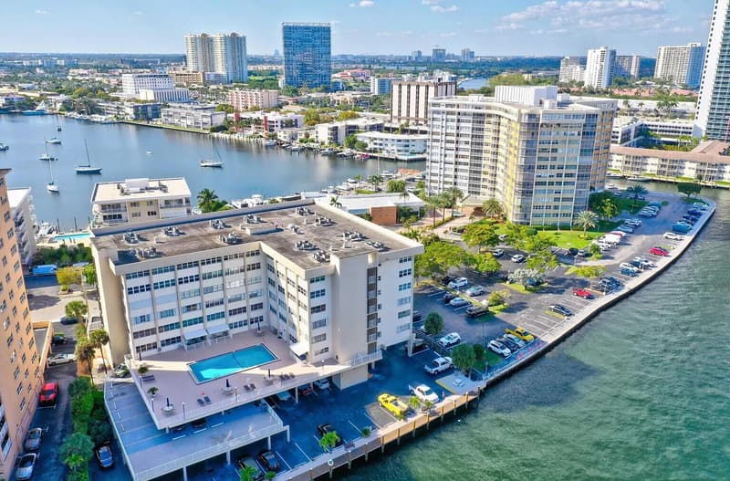 111 Golden Isles Drive #D2, Hallandale Beach, 33009