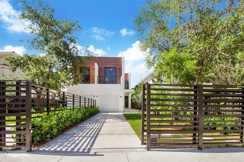 3242 Day Avenue, Miami, 33133