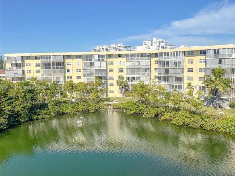 2930 Point East Dr #E109, Aventura, 33160